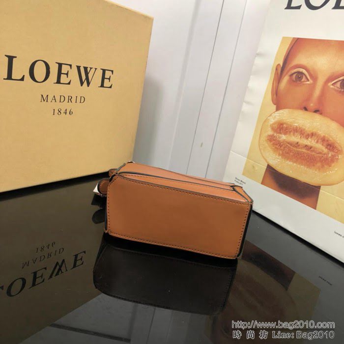 LOEWE羅意威 聖誕明星款 進口小牛皮 mini puzzle手提肩背包 86手提肩背斜挎包68  jdl1208